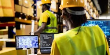 The Future of Logistics: How AI and Machine Learning are Revolutionizing the Supply Chain